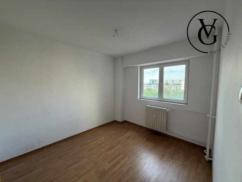 13 Septembrie, apartament 4 camere, bloc 1990