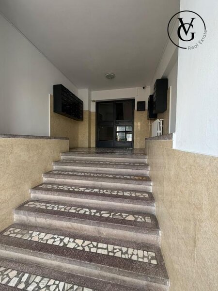 13 Septembrie, apartament 4 camere, bloc 1990